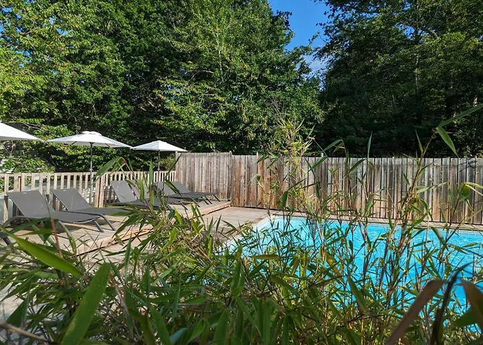 Vital Avec Privatif * Biron (Dordogne)