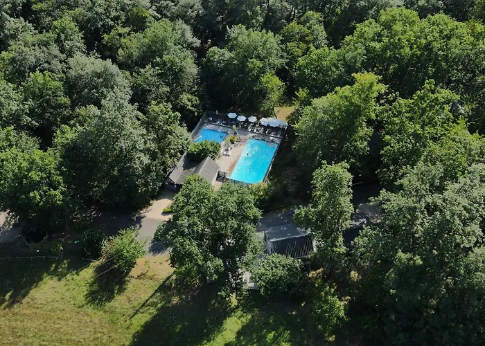 Chalé Vital Avec Privatif Biron (Dordogne)